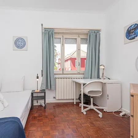 Houze Spacious Flat In Charming&historical Lissabon