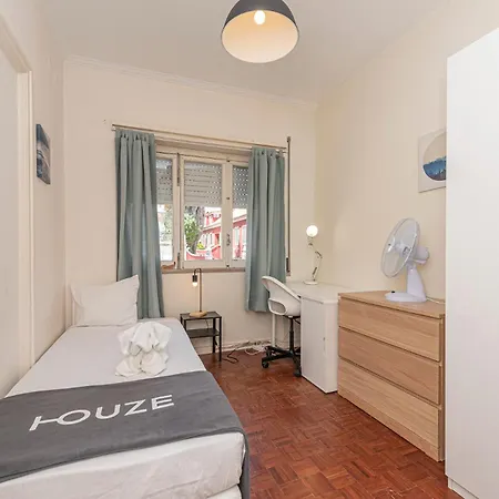 Houze Spacious Flat In Charming&historical *