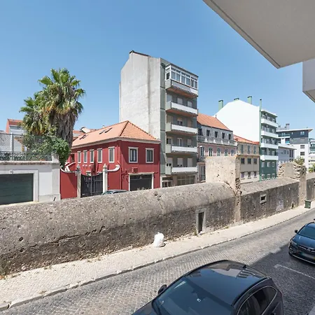 Houze Spacious Flat In Charming&historical * Lissabon