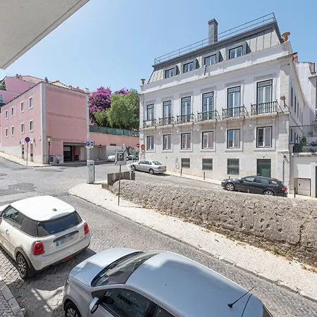 Apartment Houze Spacious Flat In Charming&historical *